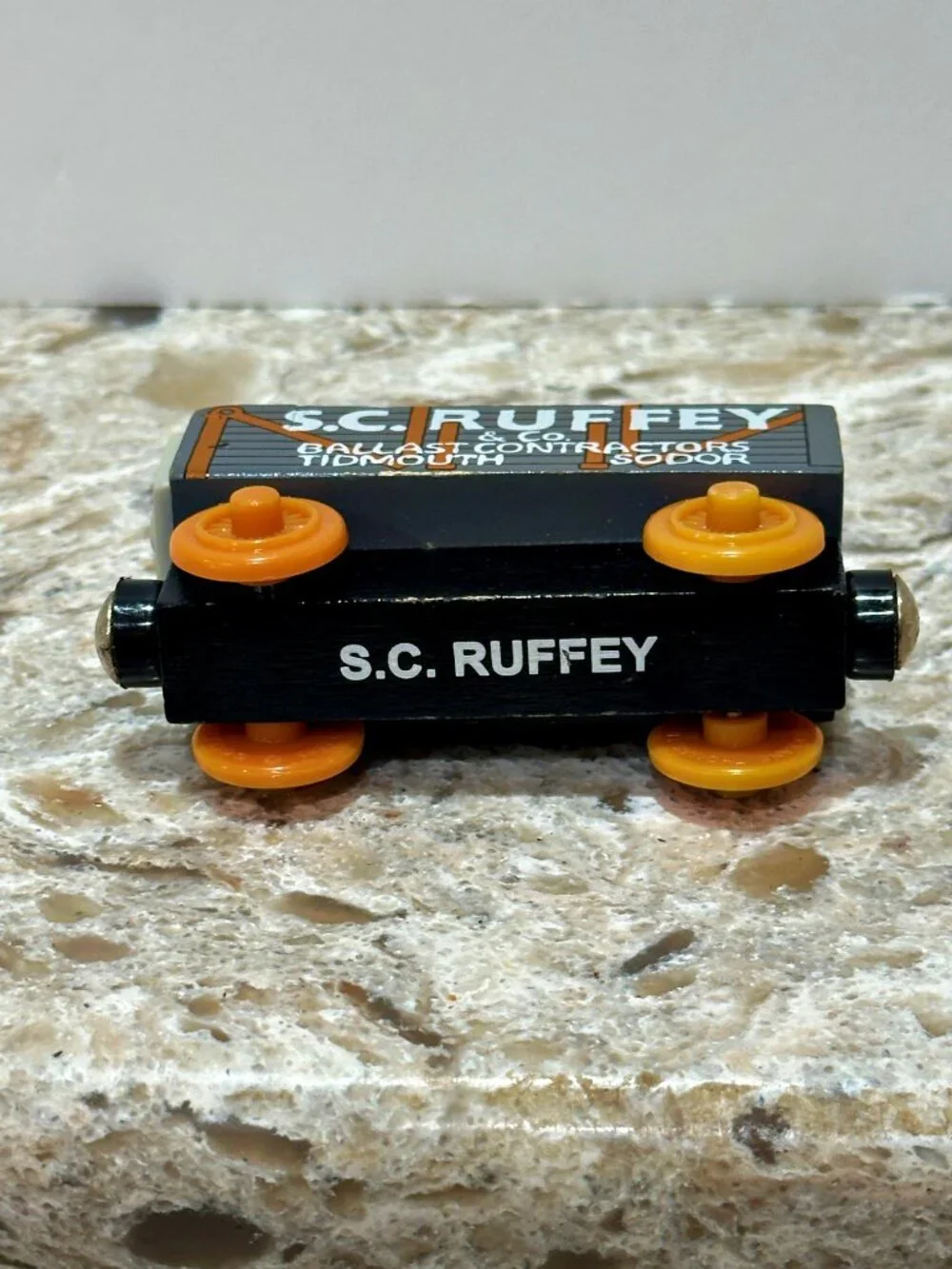 Thomas & Friends Wooden Railway SC Ruffey Troublesome Truck 2006 Learning Curve